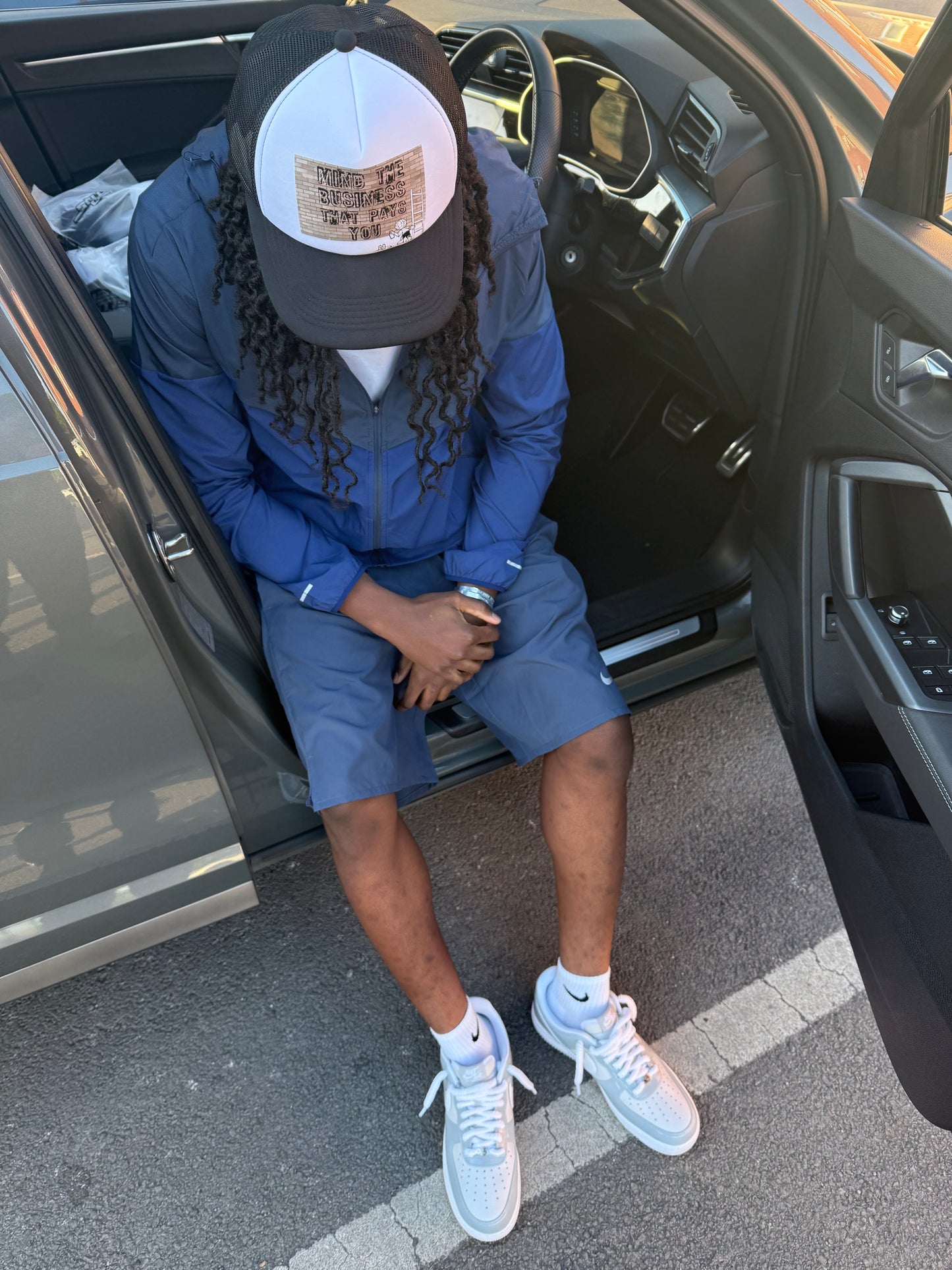 MIND THE BUSINESS THAT PAYS YOU